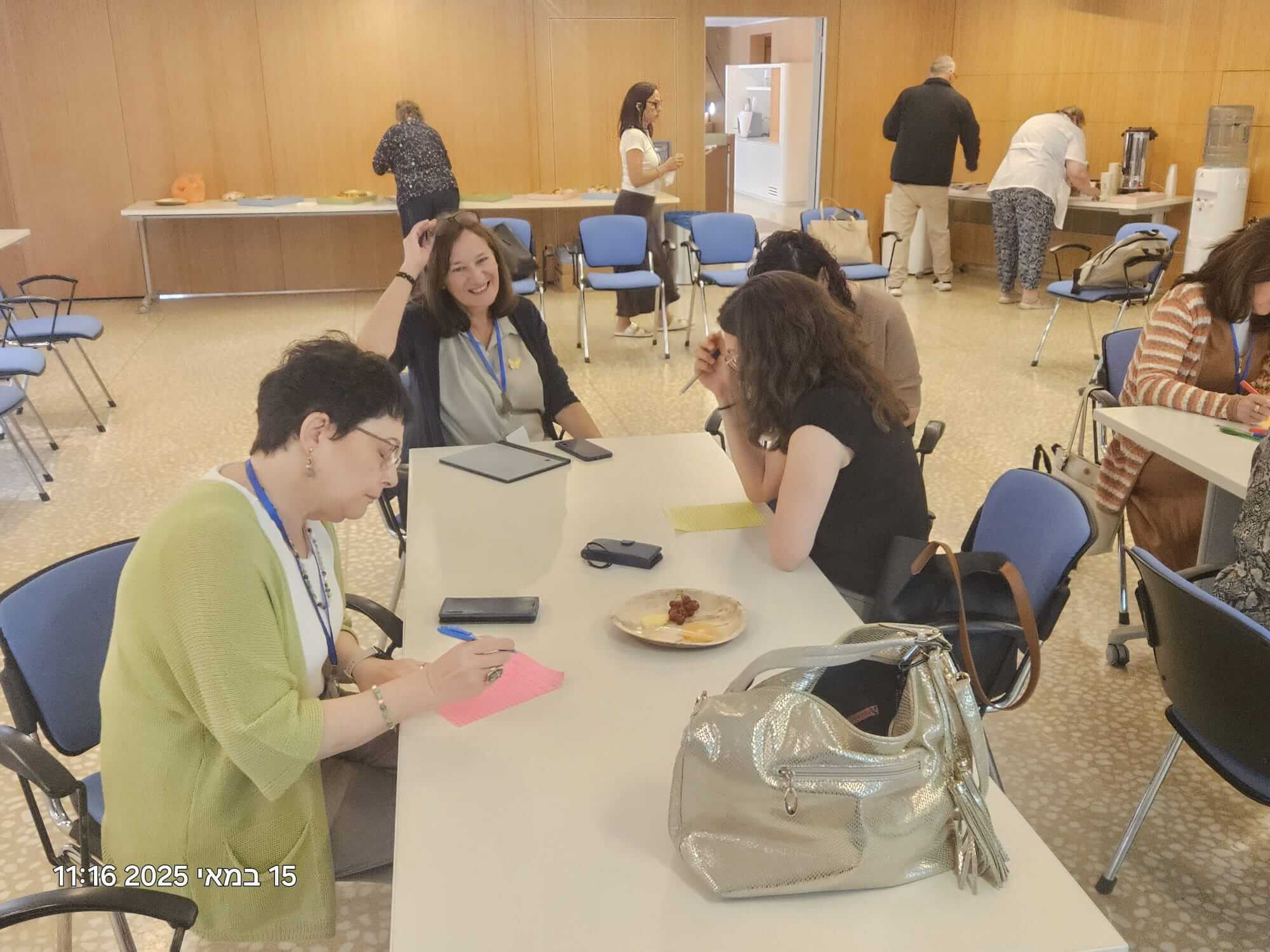 המפגש הראשון מתוך סדרת מפגשים למנהלות.ים קרנות שפועלות.ים לבדן.ם